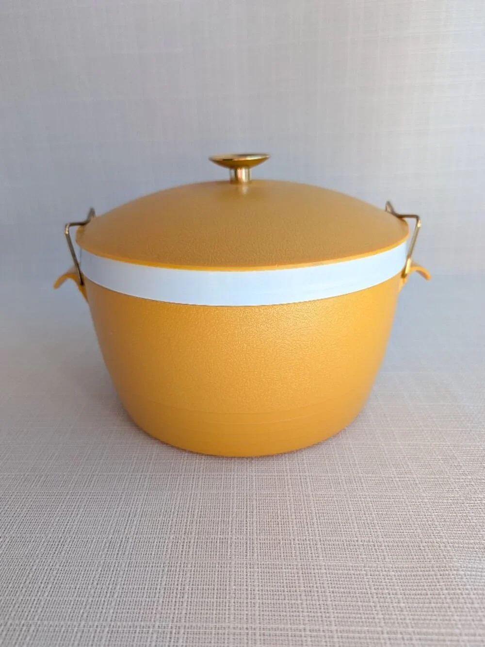 Vintage MCM Harvest Gold SunFrost Thermoware Locking Lid Ice Bucket